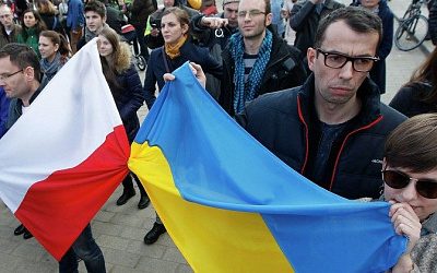 Большинство поляков выступают за возвращение украинцев призывного возраста на родину