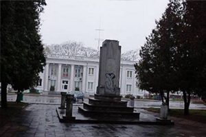 Памятник благодарности Красной армии, Мелец