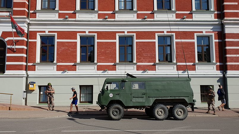 Namejs 2018: латвийские военные на улицах города Лиепая. Фото: http://infoliepaja.lv