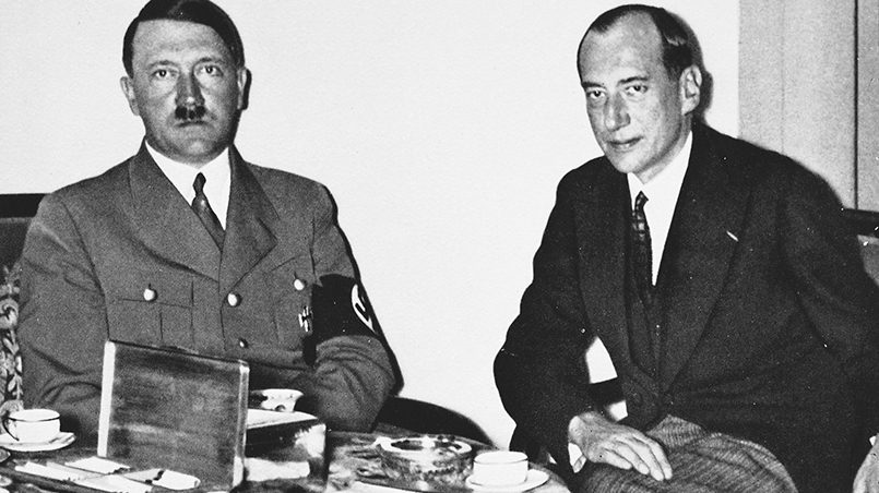 Адольф Гитлер и Юзеф Бек / Фото: United States Holocaust Memorial Museum