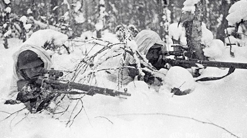 Красноармейцы-снайперы в засаде на территории Карелии. Советско-финская война 1939–1940 годов Фото: ИноСМИ