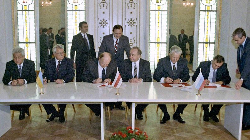 Подписание Беловежских соглашений, 8 декабря 1991 года / Фото: Википедия