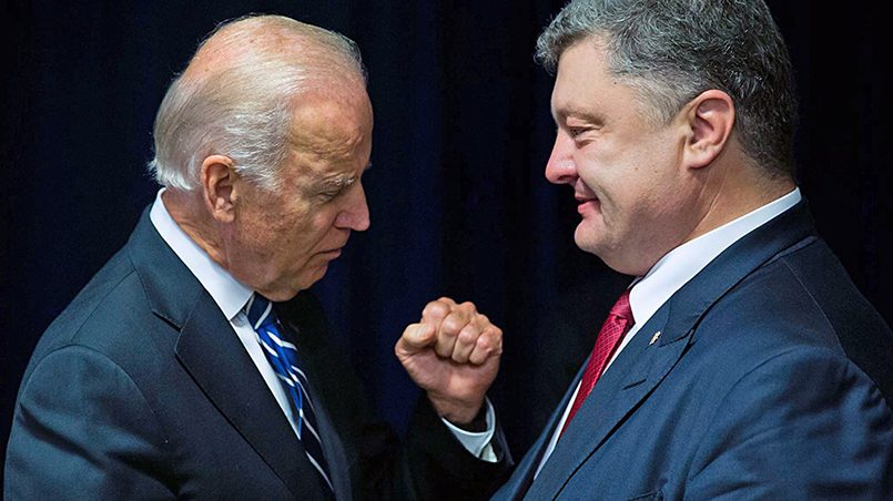 Вице-президент США Джо Байден и президент Украины Пётр Порошенко / Фото: tvc.ru