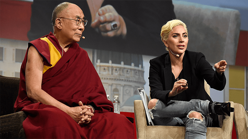 Далай Лама и Леди Гага. Индианаполис, США. 26 июня 2016 г. / Источник: rbk.ru