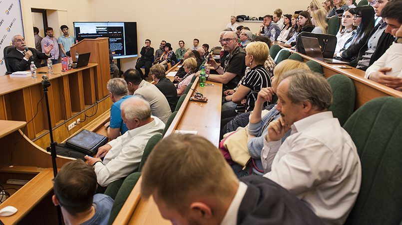 On 20 April in Kaliningrad, the Immanuel Kant Baltic Federal University and RuBaltic.Ru hosted a discussion club, which included the famous Italian writer, publicist and political figure Giulietto Chiesa / Фото: RuBaltic.Ru © Athma Photography