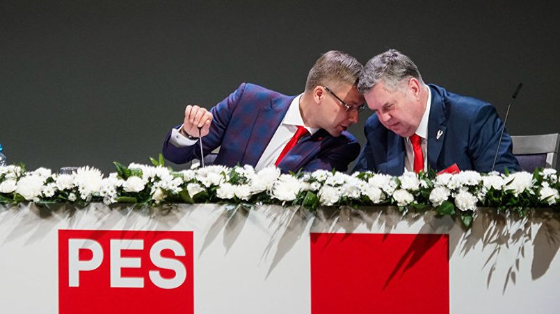Нил Ушаков и Янис Урбанович на съезде партии «Согласие» / Фото: Baltnews