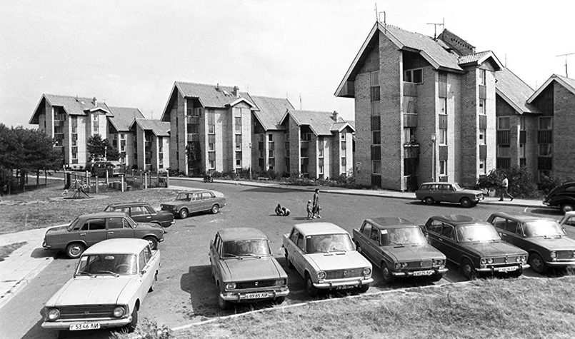 Улица Тайкос в курортном городе Неринга в Клайпедском уезде на Куршской косе, 1984 год.