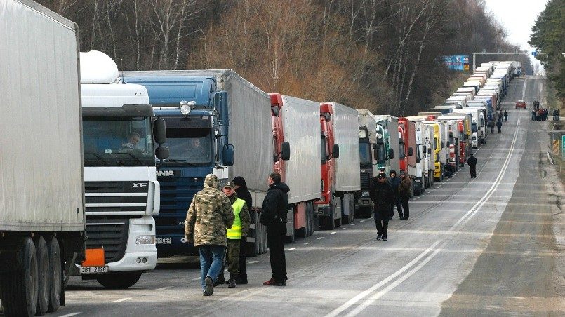 Беларусь ограничила въезд польским грузовым автомобилям и тягачам