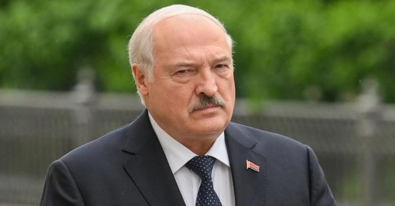Лукашенко приостановил Договор об обычных ВС в Европе в отношении Польши и Чехии