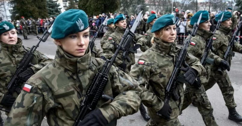 Польша откажется вводить службу в армии по призыву