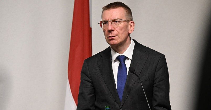 Президент Латвии объяснил существование НАТО наличием России