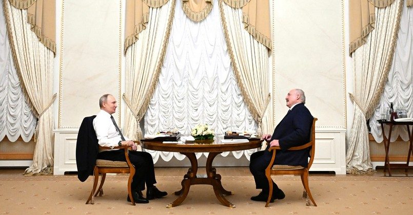 Путин вновь поздравил Лукашенко с успешным проведением парламентских выборов