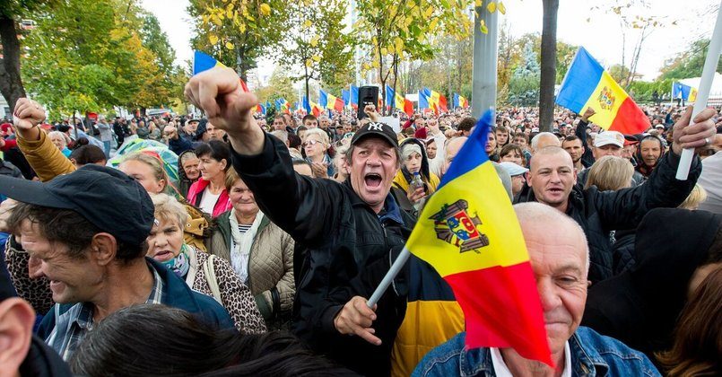 Опрос показал, сколько жителей Литвы выступает против переименования улиц в стране