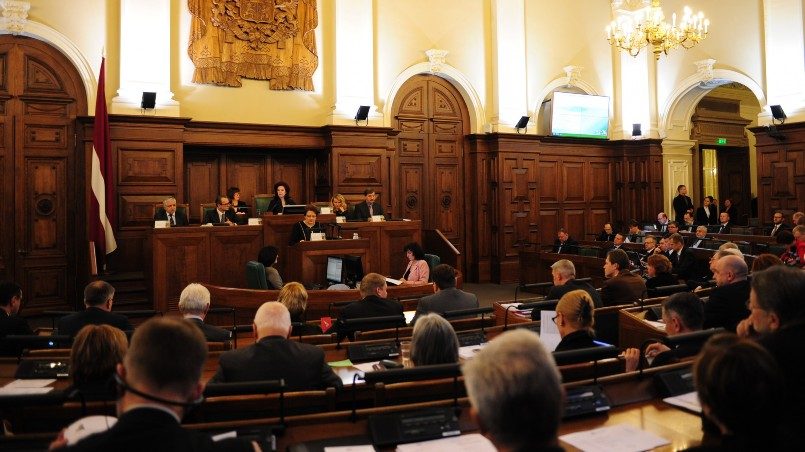 Сейм Латвии концептуально поддержал поправки о предвыборной агитации на госязыке
