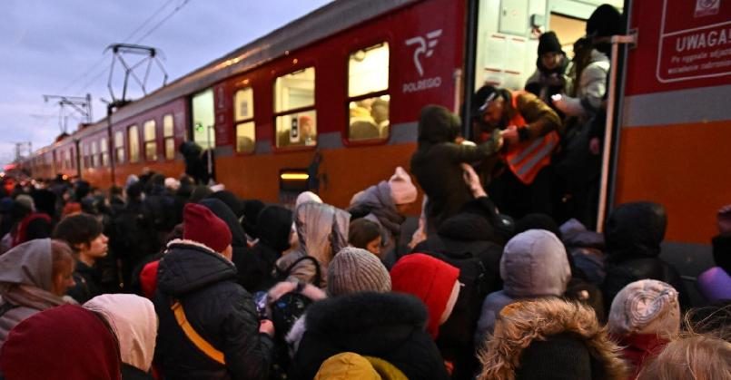Варшава отказывается принимать украинских беженцев