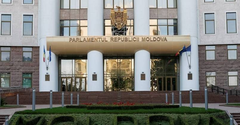 Президент и парламент Молдовы отказались от автономного отопления из-за цен на газ