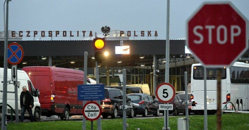 Польский Сейм призвал ЕС запретить ввоз продуктов из России и Беларуси