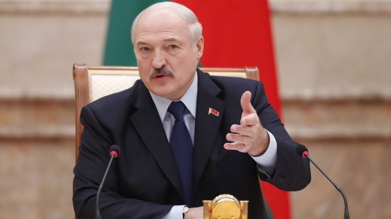 Лукашенко потребовал от главы Минтранса наладить взаимодействие с Россией по транзиту грузов