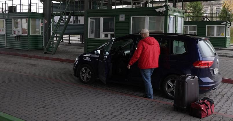 Минфин Эстонии попросил разъяснить законность страхования авто с номерами РФ