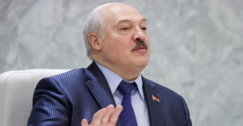 Лукашенко поздравил белорусов с 1 Мая