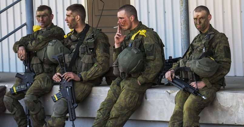 Великобритания вдвое сократит воинский контингент в Эстонии