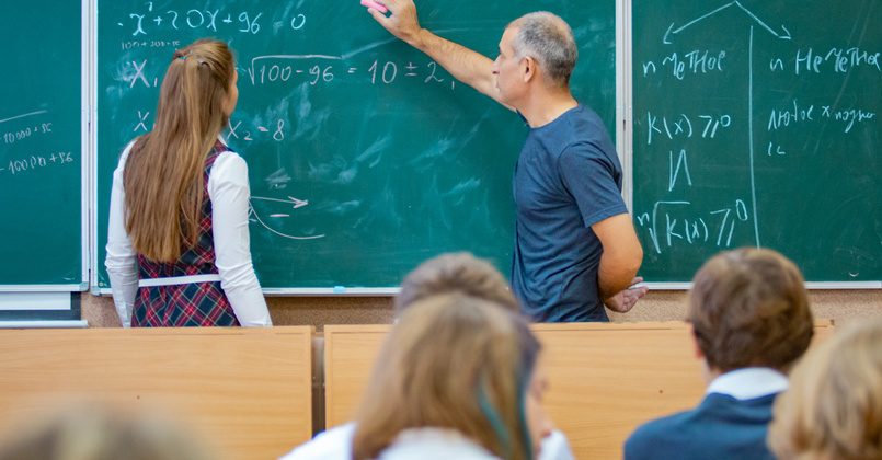 В Литве заявили об острой проблеме со школьными учителями