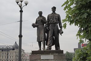 Скульптуры на Зелёном мосту