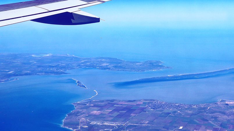 Вид на Керченский пролив из люка самолета