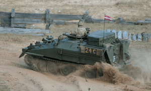 ВС Латвии закупило 123 гусеничные бронемашины семейства CVRT