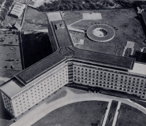 Здание Главного статистического управления в 1954 году