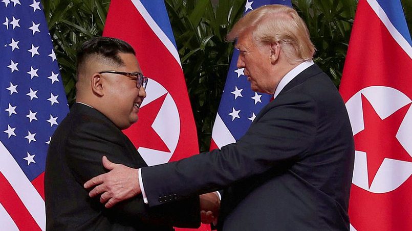 Лидер КНДР Ким Чен Ын и президент США Дональд Трамп / Фото: Газета.ру