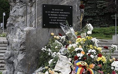 В Молдове на могиле советских воинов установят памятник пособникам нацистов