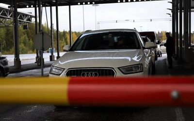 В Эстонии потребовали от владельцев авто с российскими номерами перерегистрировать их
