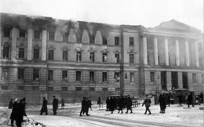 В 1942 г. советская авиация за блокаду Ленинграда начала бомбить Хельсинки. Вначале финны приняли эти налеты с равнодушием, но скоро пожалели 