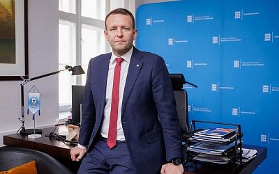 Глава МВД Эстонии счел неразумным лишение права голоса россиян и белорусов