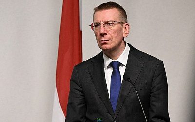 Президент Латвии объяснил существование НАТО наличием России