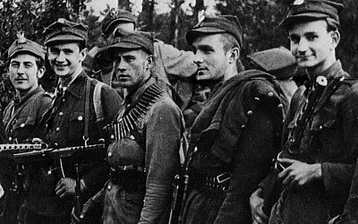 «Армия Крайова» в годы войны сотрудничала с немцами ради борьбы с СССР. Сейчас в Польше об этом молчат