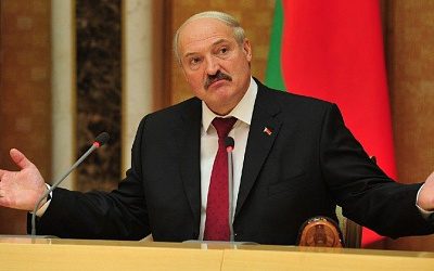 «Ходит, бедняга, с протянутой рукой»: Лукашенко считает, что Запад «кинул» Зеленского
