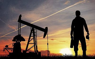 Падение цен на нефть: является ли это самострелом Вашингтона в свою нефтяную ногу?