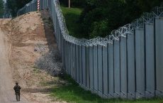 Польша заявила о готовности перекрыть границу с Беларусью