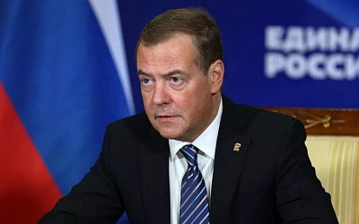Медведев обвинил Twitter в прогибе «под Госдепом и хохлами»