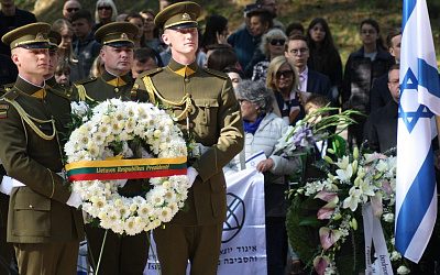 Потерявший родственников в годы Холокоста: в Литве и без «лесных братьев» хватает национальных героев