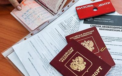 МИД Латвии объявил о возобновлении выдачи виз россиянам