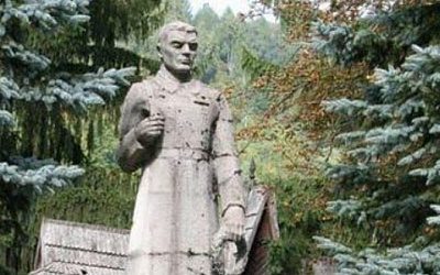 Жители Закарпатской области отказались сносить памятник советским воинам