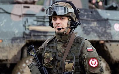 Польша намерена ввести военную подготовку для выпускников средней школы