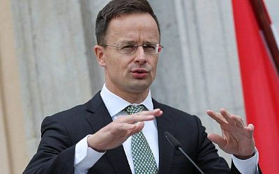 Глава МИД Венгрии объяснил, почему Будапешт поддерживает отношения с Минском