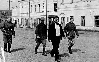 «Это зверства красноармейцев»: как немцы в Киеве в 1941 г. организовывали свою «Бучу»
