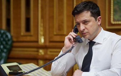 Президент Румынии попросил Украину признать несуществующим молдавский язык