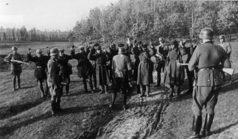 В начале 1960-гг КГБ удалось разыскать нациста из зондеркоманды Еськова. Он сидел в тюрьме за «бытовуху»