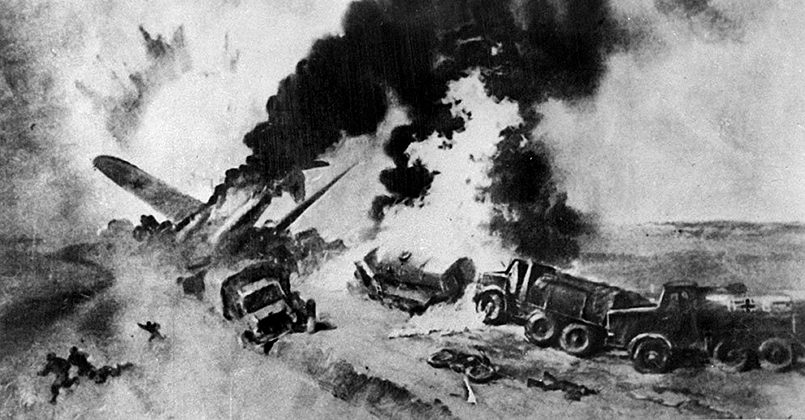 Первый огненный таран, который поверг немцев в шок: подвиг капитана Гастелло